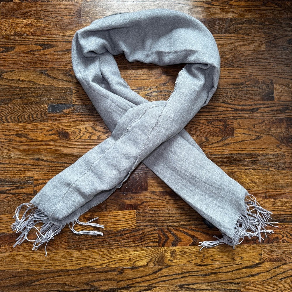 H&M Light Gray Textured Scarf